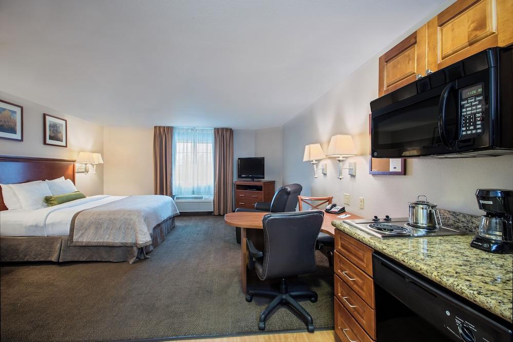 Candlewood Suites Perrysburg by IHG photo 8