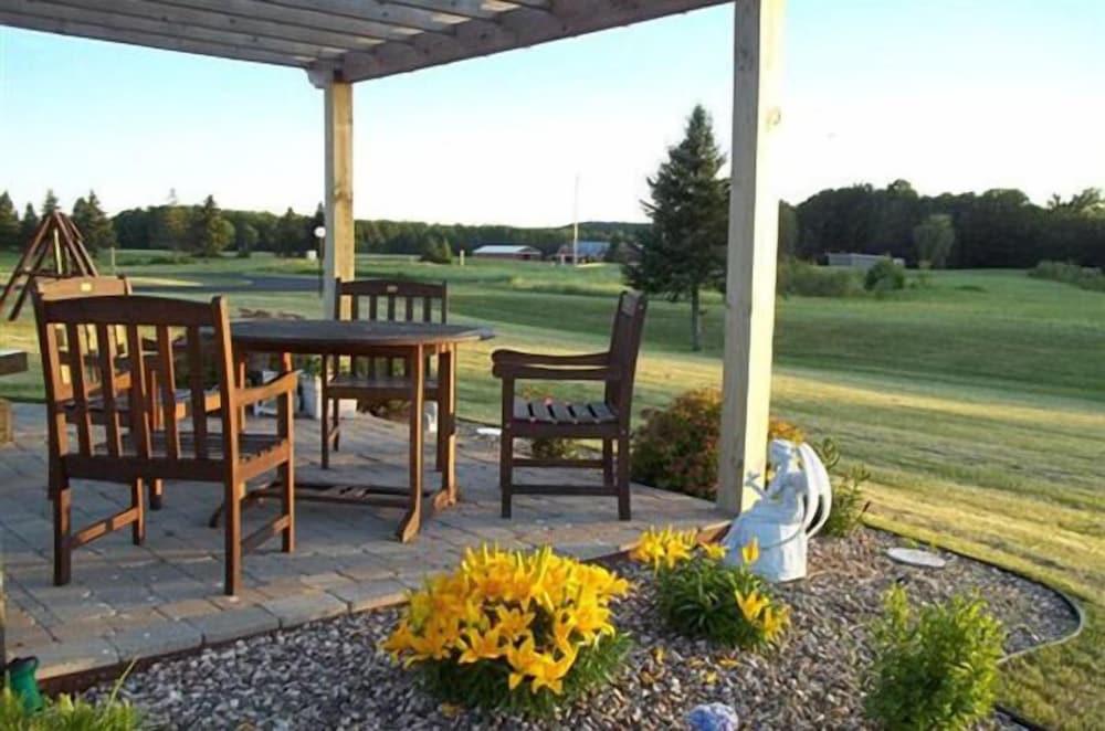 Chicaugon Lake Inn photo 48
