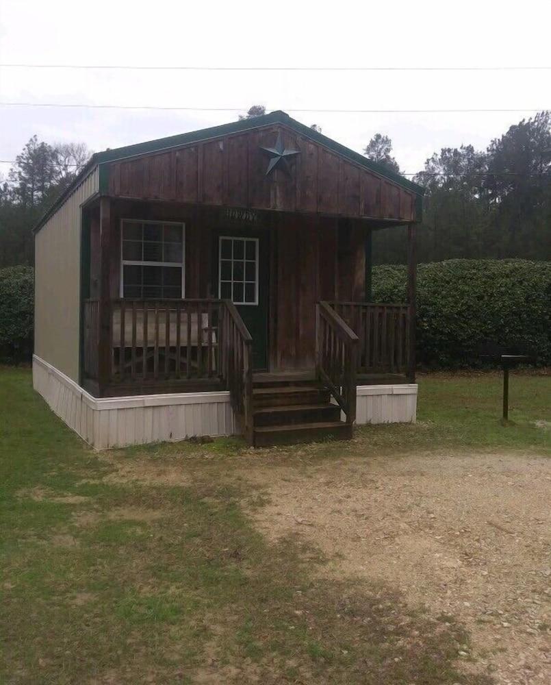 Whispering Creek Lodging & RV Resort photo 29