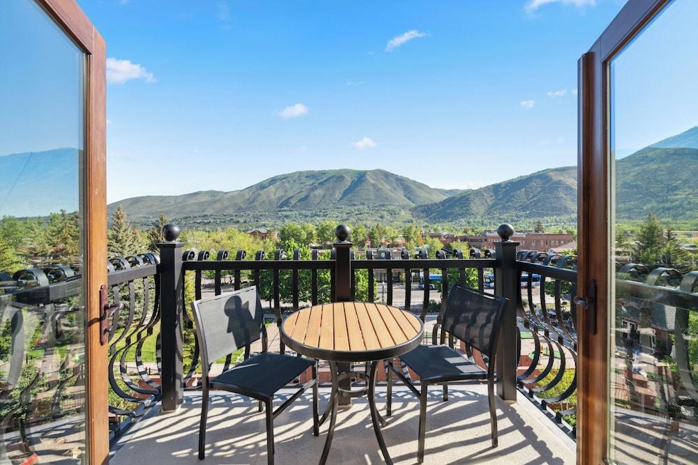 The Aspen Mountain Residences photo 12