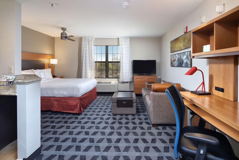 TownePlace Suites by Marriott Tucson photo 13