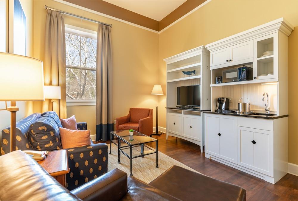 Inn at Diamond Cove photo 11