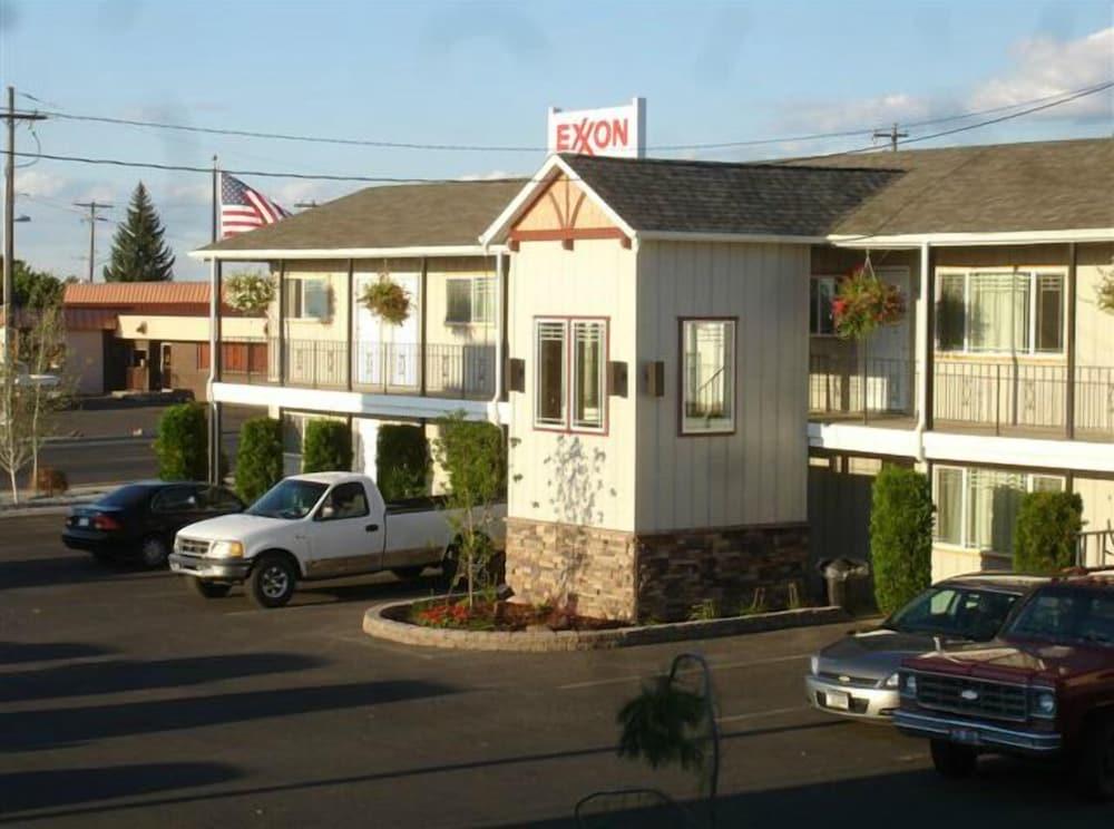 Gateway Inn photo 39