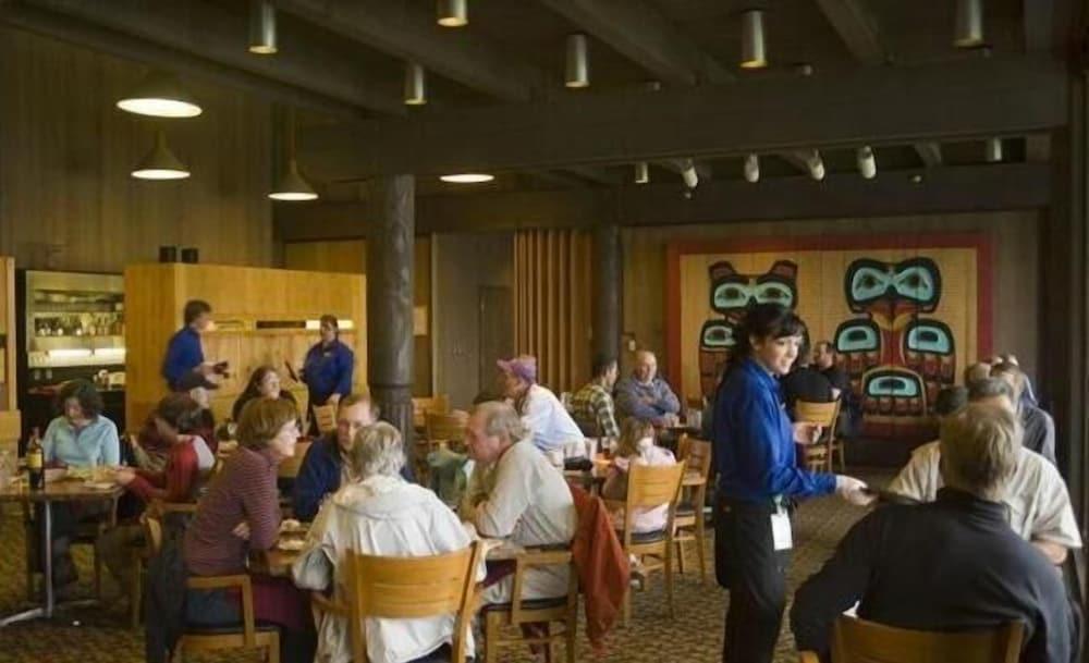 Glacier Bay Lodge photo 17