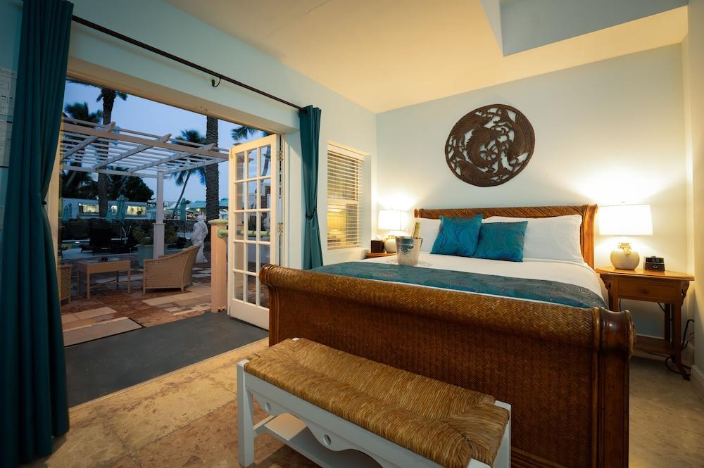 Southernmost House photo 79