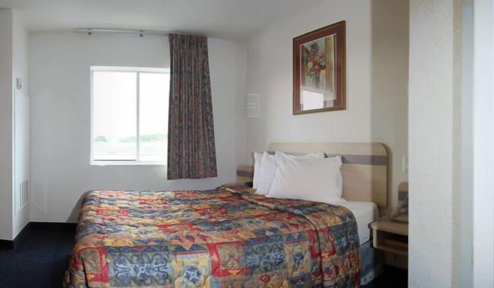 Econo Lodge Morristown West photo 4