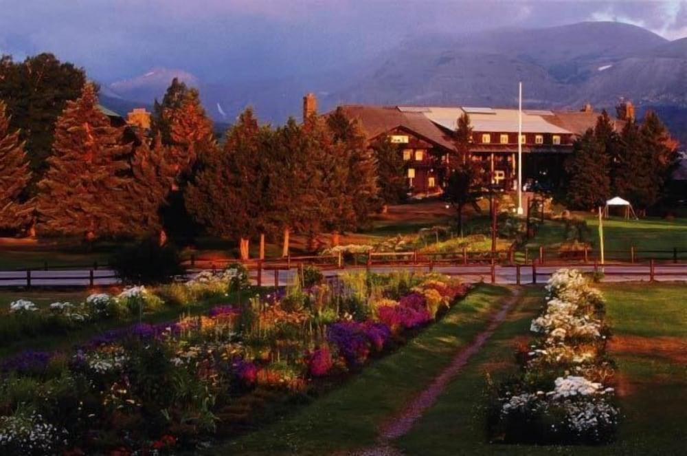 Glacier Park Lodge photo 33