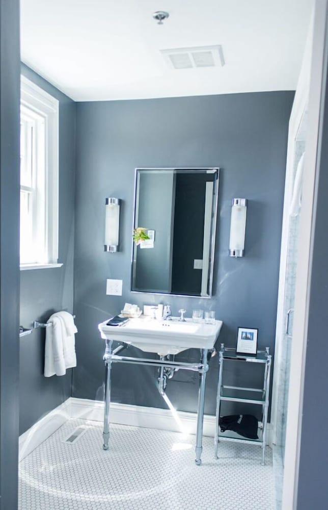 Kemble Inn photo 40