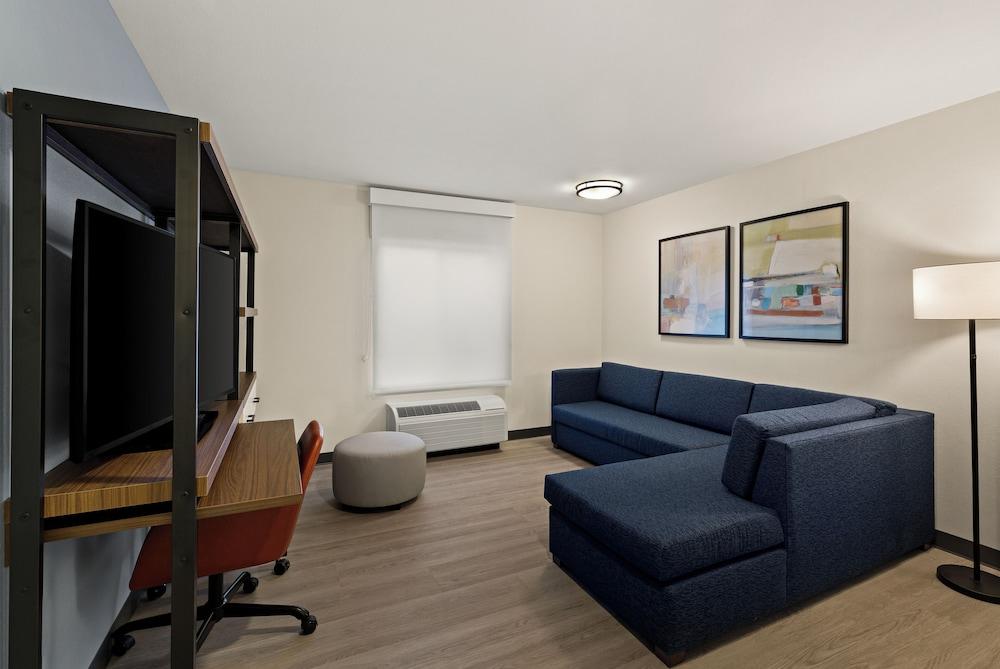 Everhome Suites Brownsville photo 13