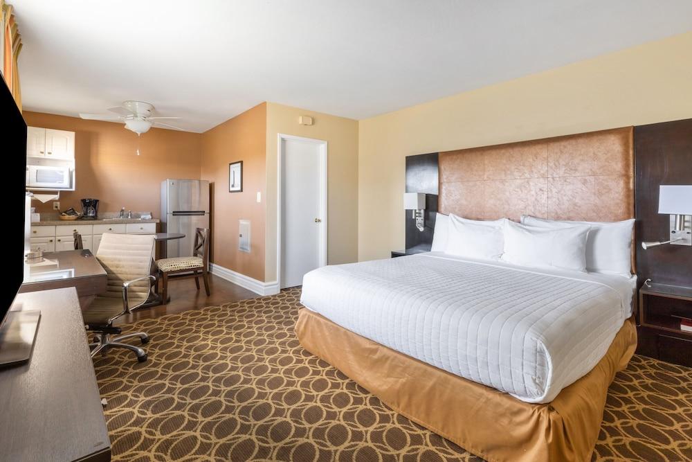 Marin Suites Hotel photo 85