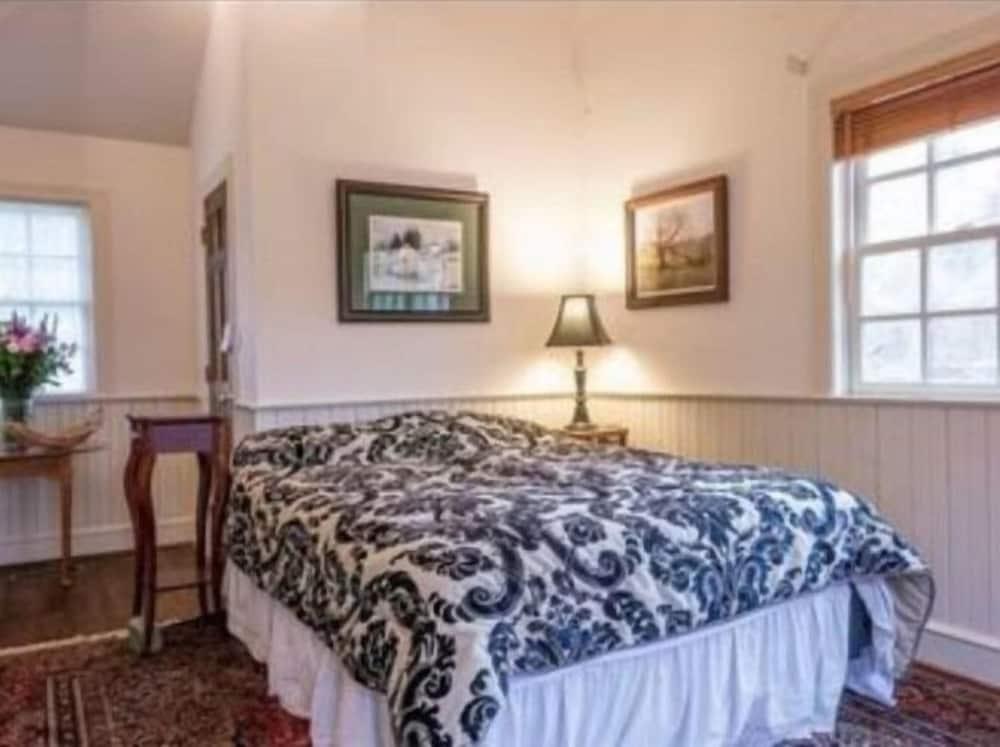 The Buck School Inn photo 13
