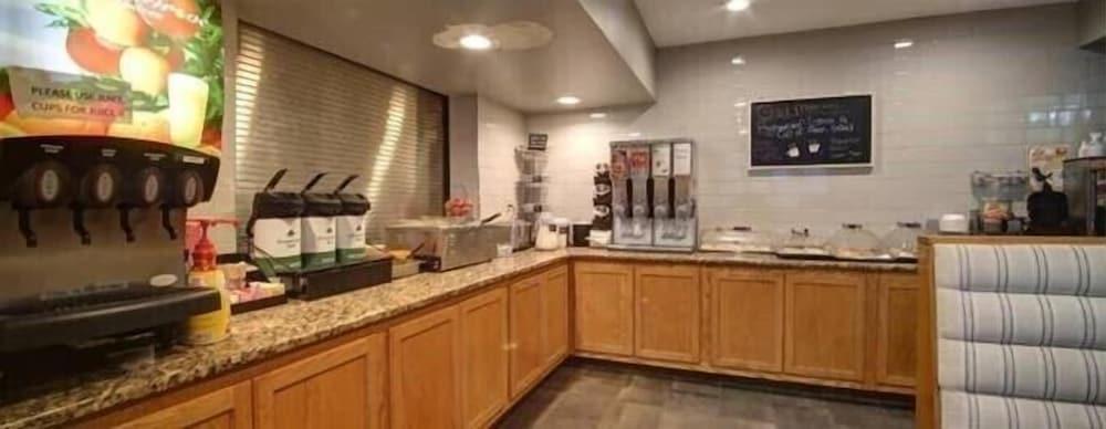 GreenTree Inn Albuquerque photo 21