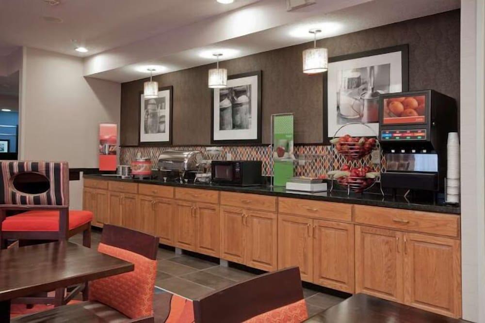 Countryside Inn and Suites photo 11