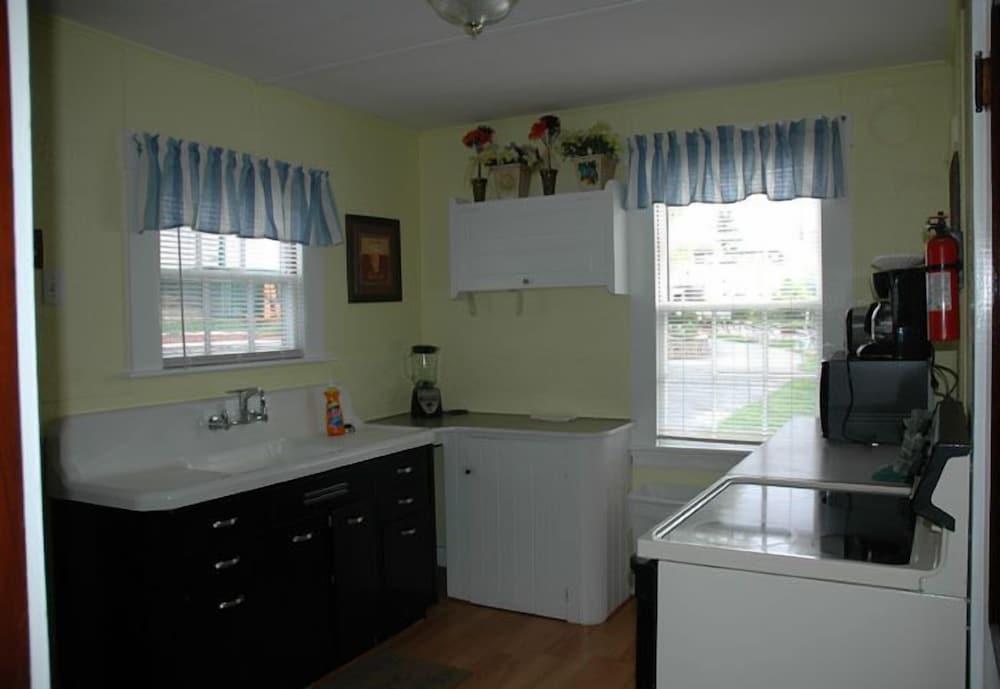 Channel Watefront Cottages photo 35