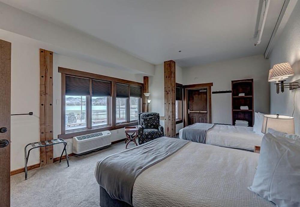 Canyon Lake Resort photo 16
