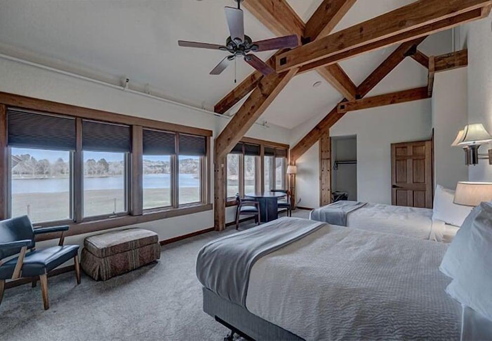 Canyon Lake Resort photo 10