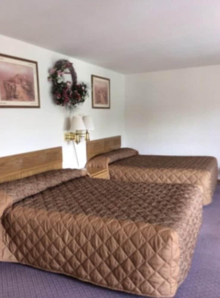 Spring Hill Motel photo 5