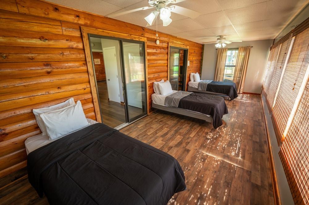 Fishtale Lodge photo 95