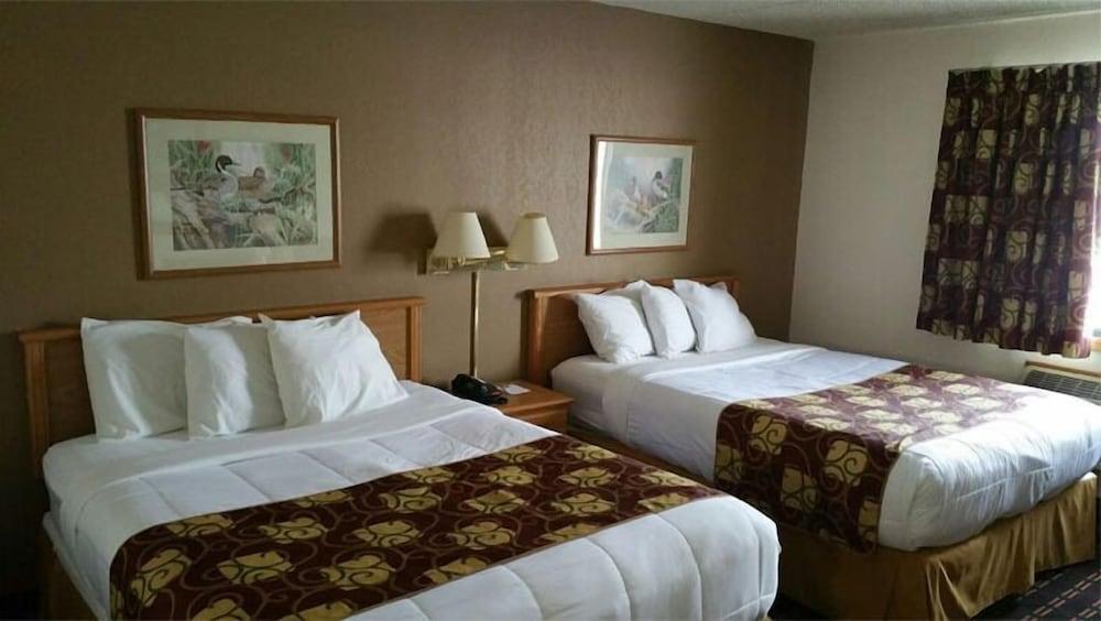 New Prague Inn & Suites photo 10