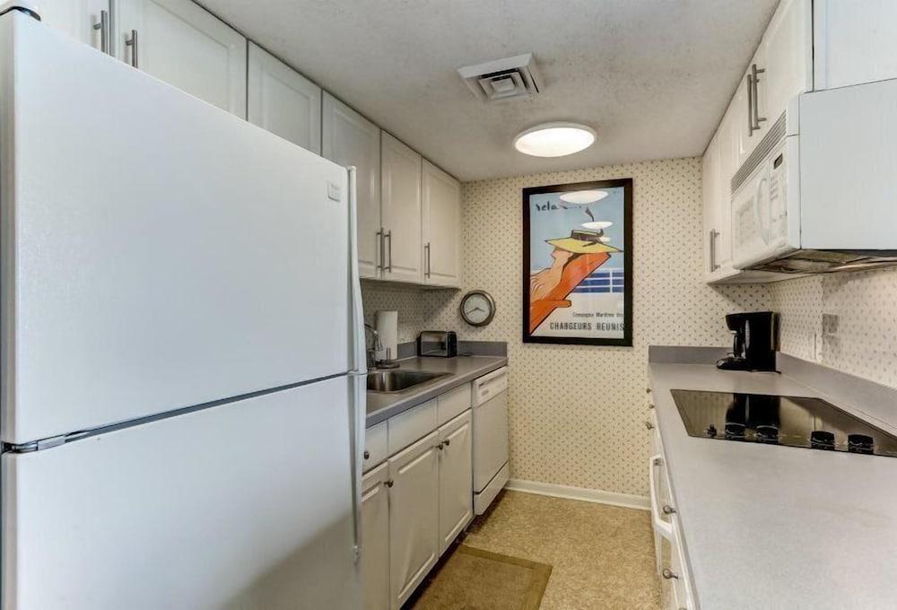 1127 Beach Walker photo 28