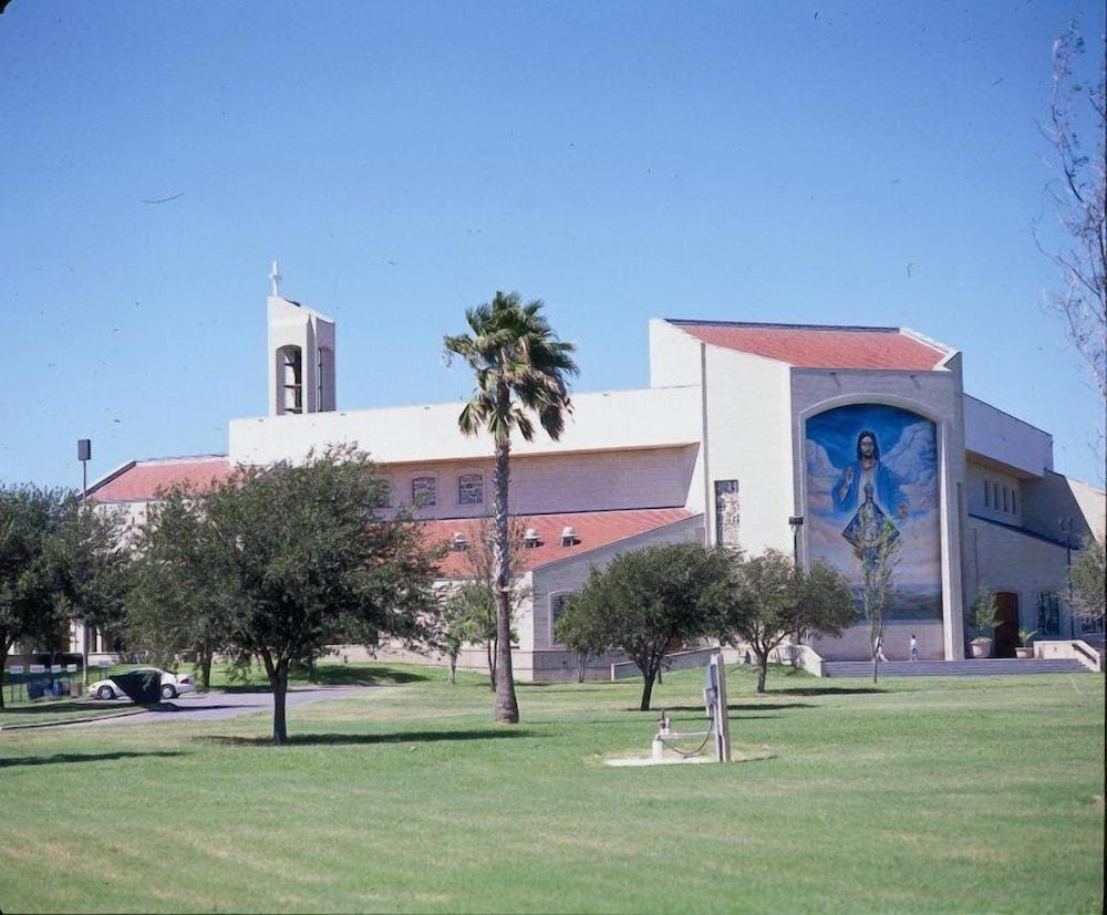 Shary Inn and Suites photo 33