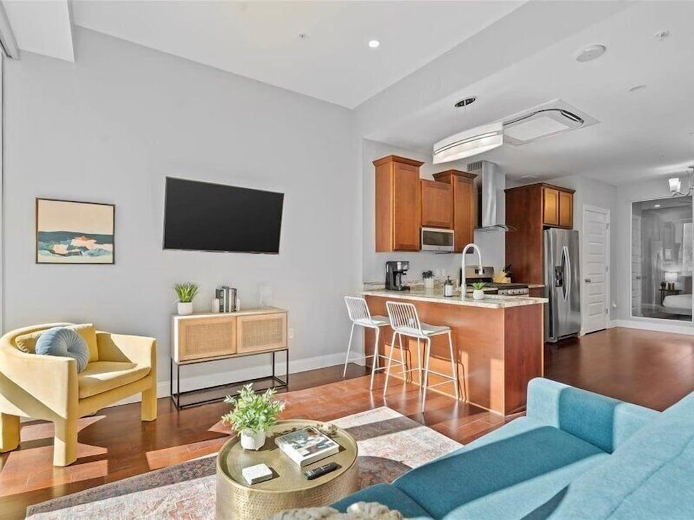 CozySuites Downtown Pittsburgh photo 26