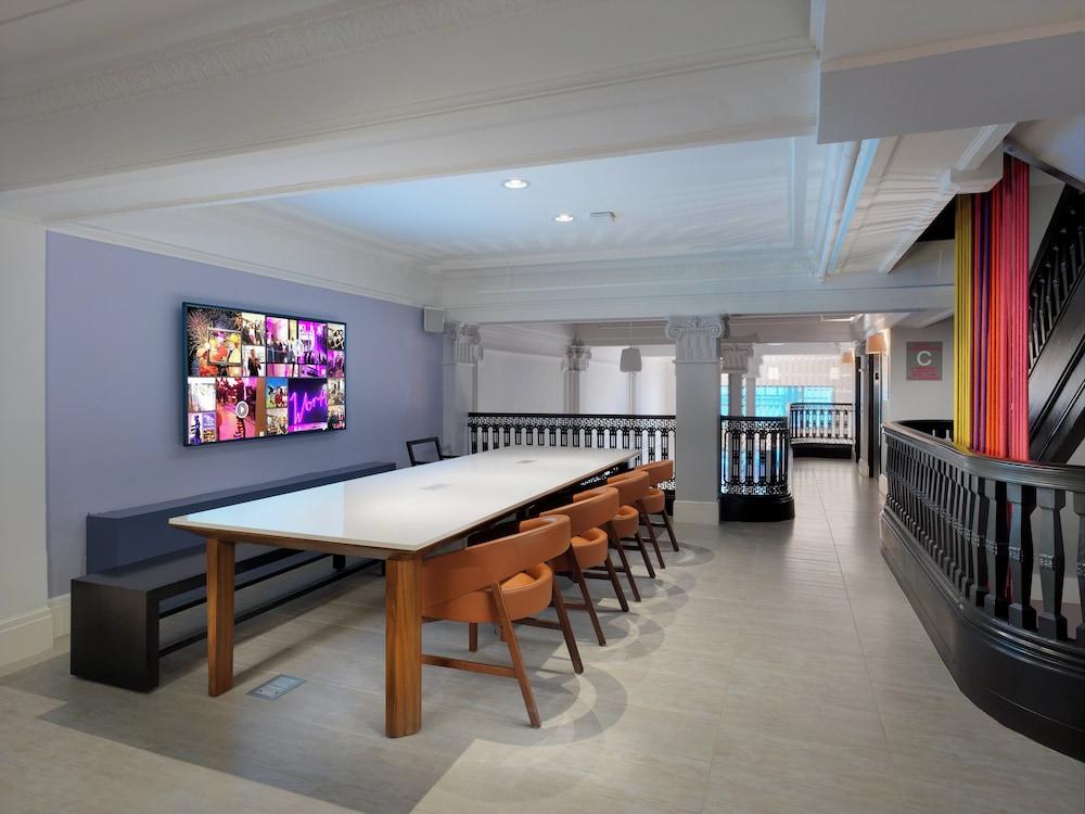 Axiom Hotel photo 47