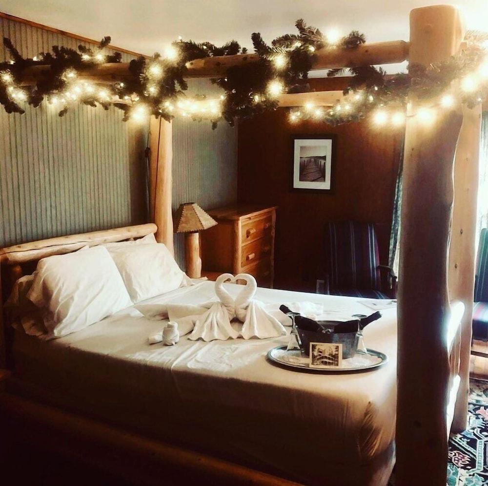 The Woods Inn photo 100