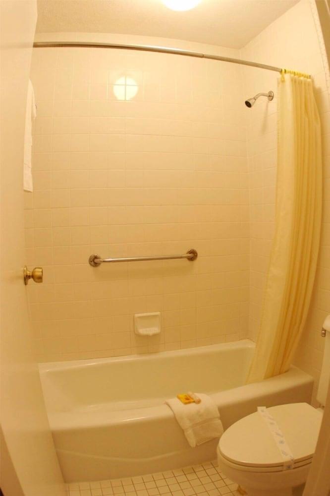 Quality Inn Toccoa photo 34
