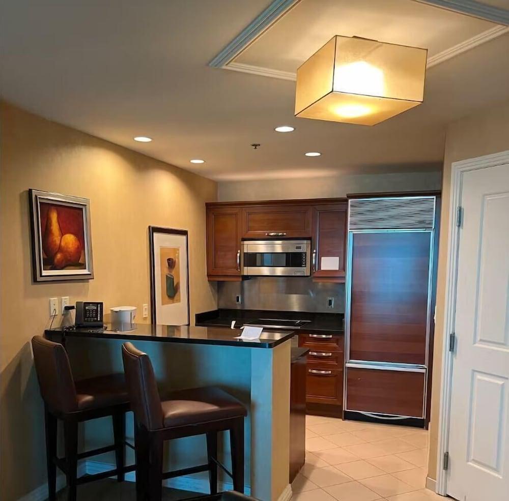 MGM Signature Executive Suite photo 7