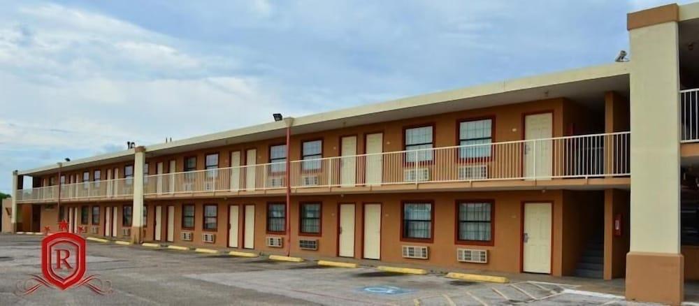 Royal Inn photo 16