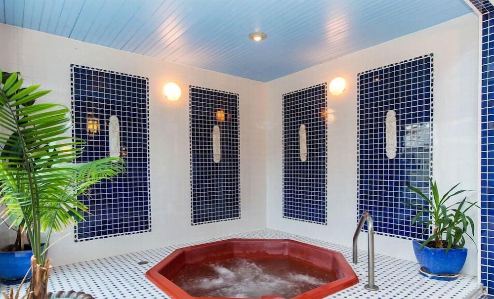 Copperhood Retreat & Spa photo 3