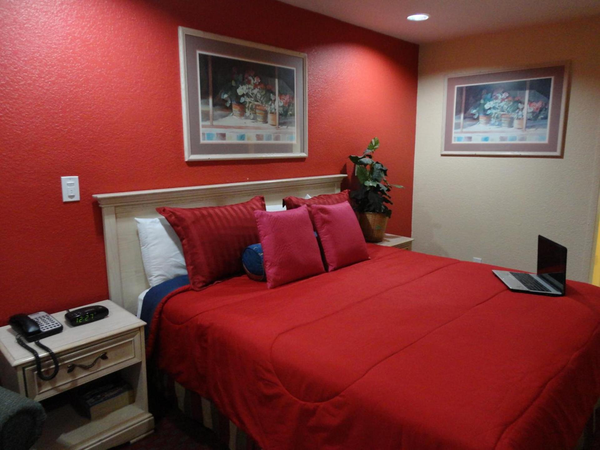 Imperial Inn Oakland photo 15