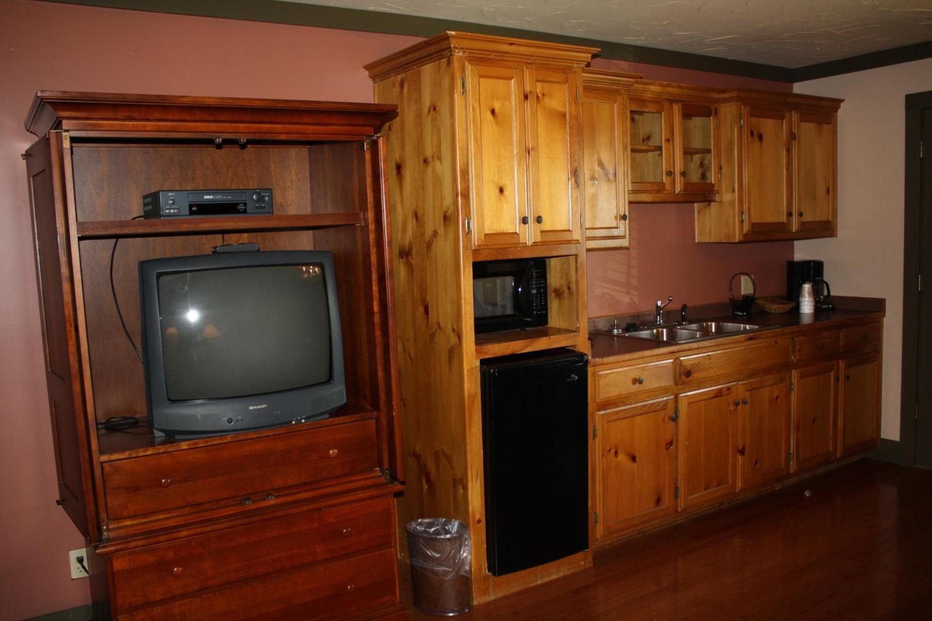 Outback Roadhouse Motel & Suites Branson photo 18