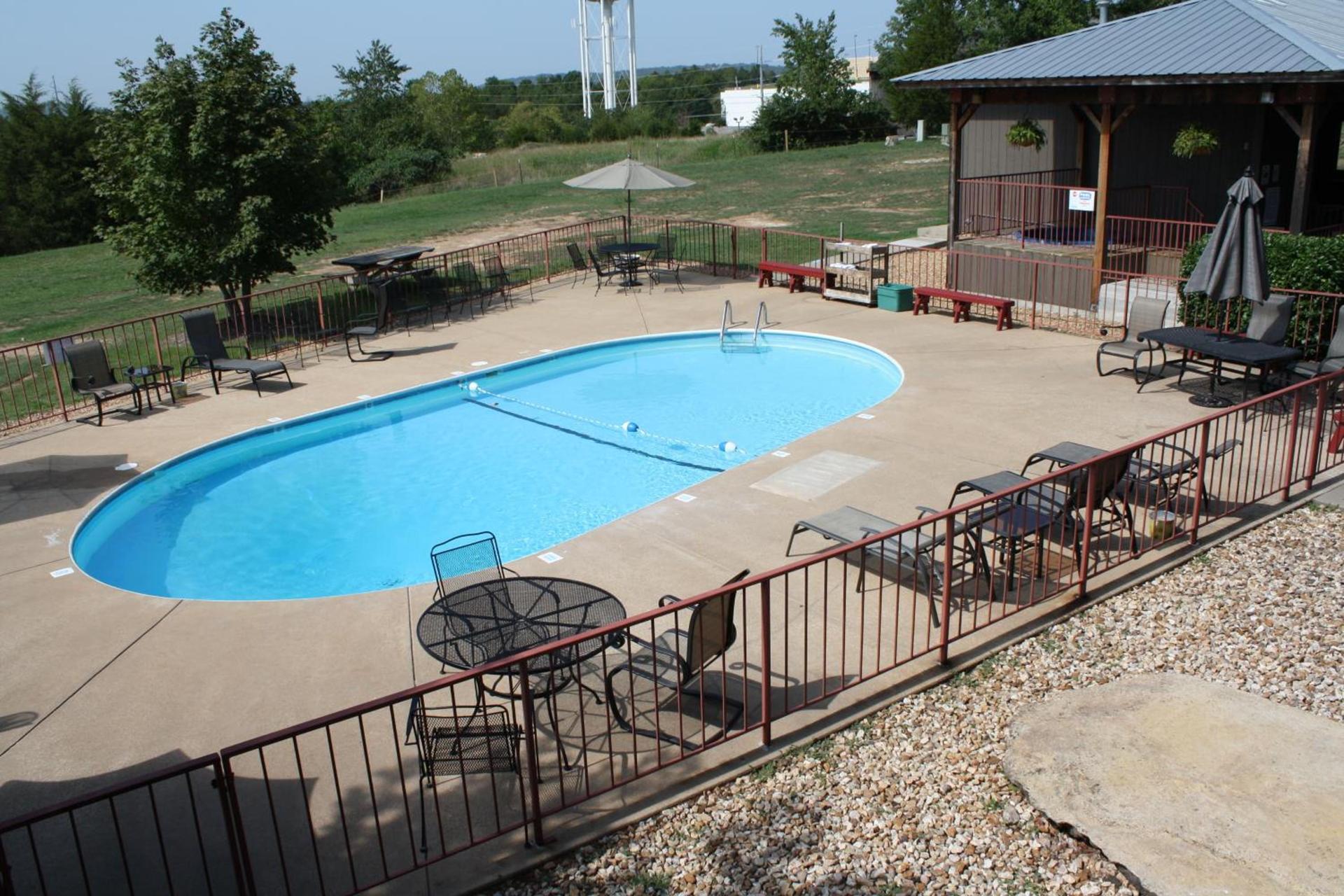 Outback Roadhouse Motel & Suites Branson photo 17