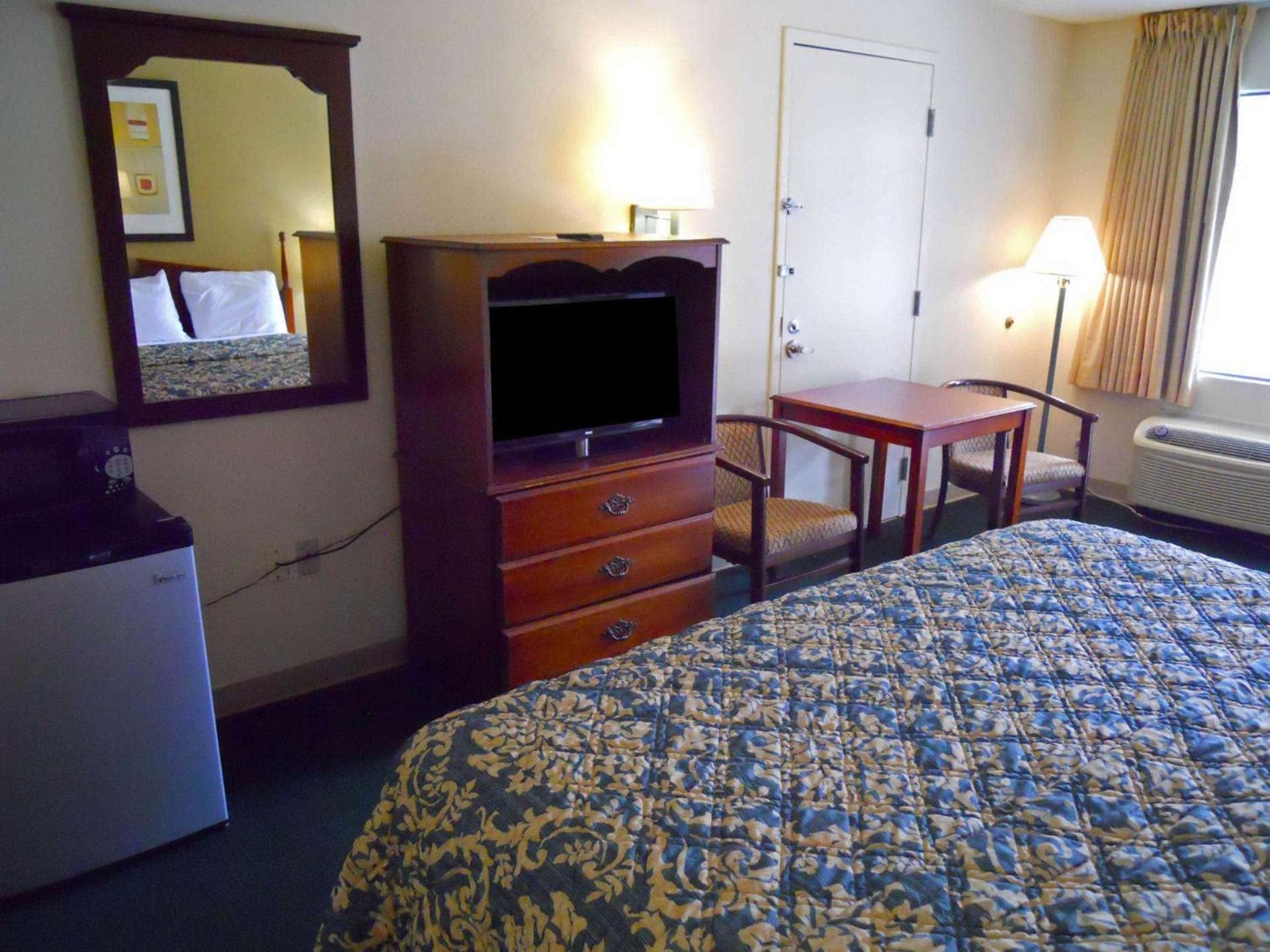 Country Hearth Inn & Suites Dawson photo 3