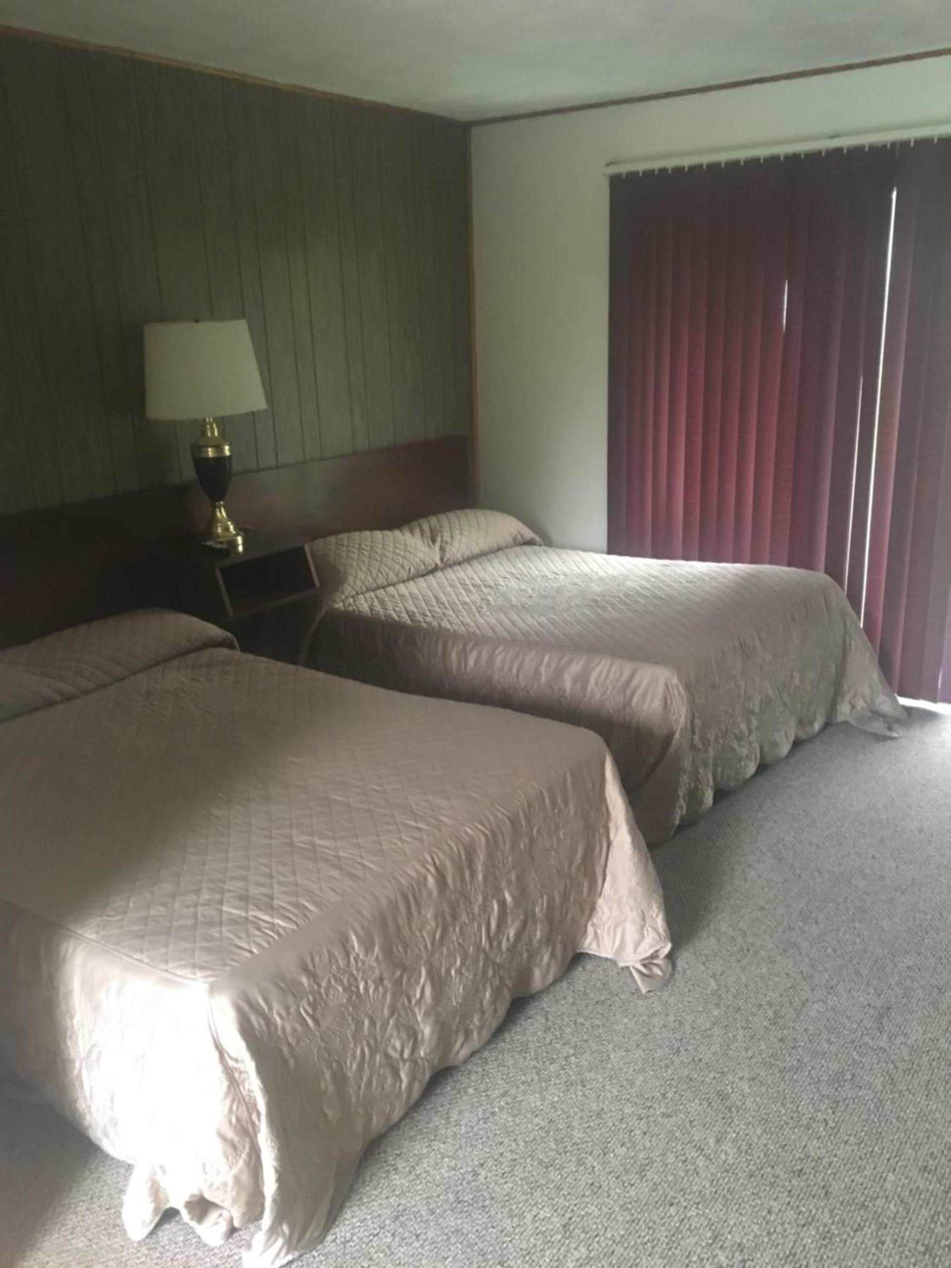 Michael Dee's Motel photo 6