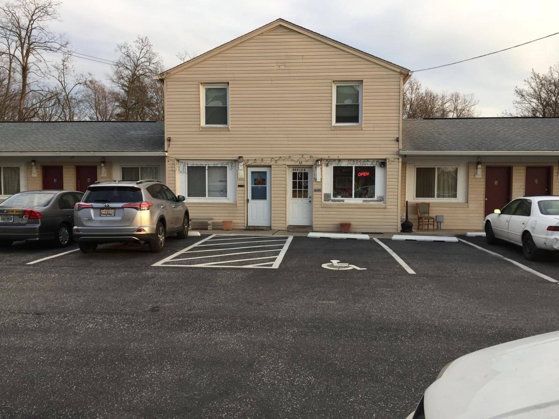 Colony inn motel photo 20