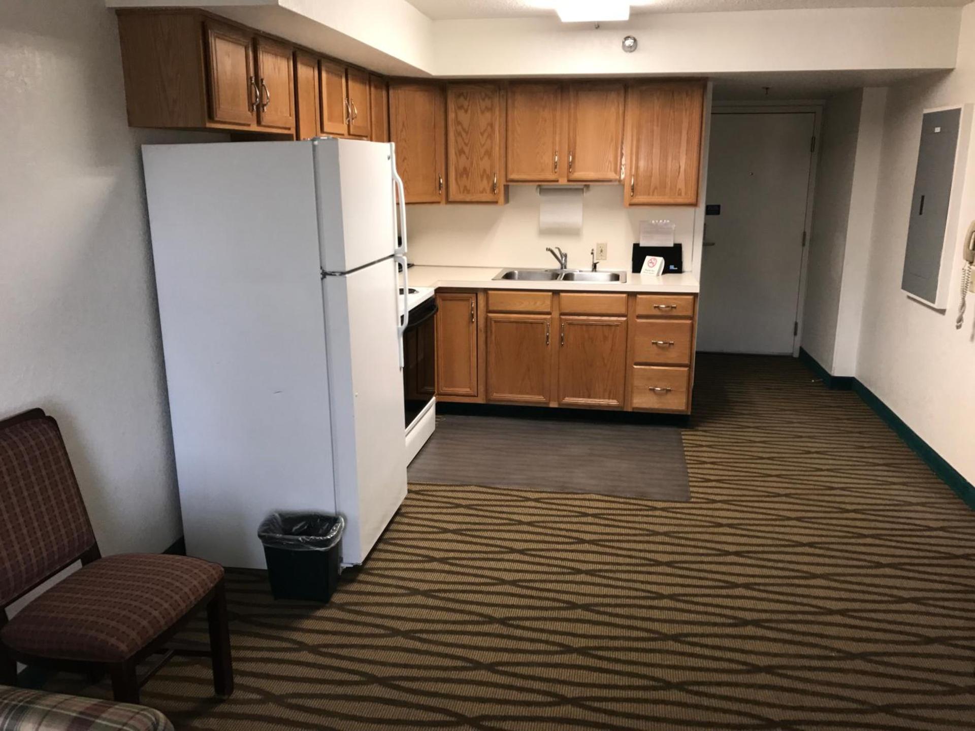 President Inn & Suites photo 19
