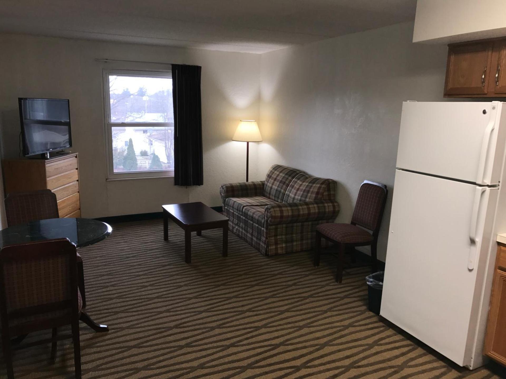 President Inn & Suites photo 10