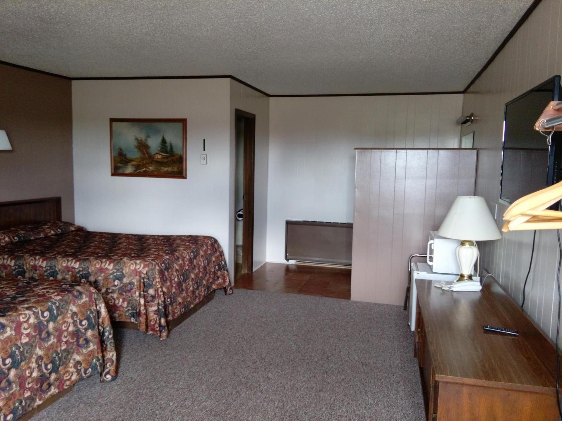 Budget Host 4U Motel photo 1