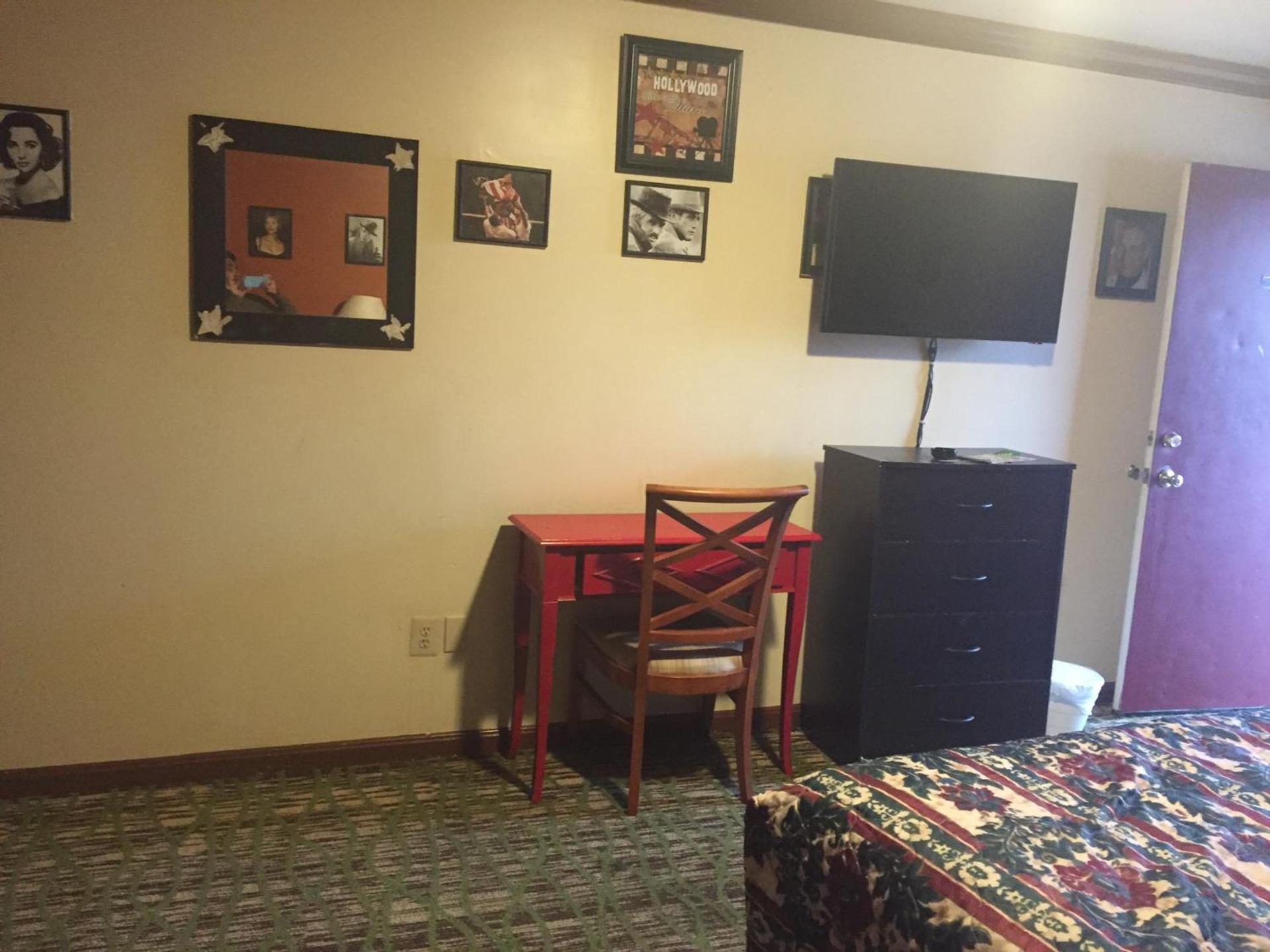 Colony inn motel photo 8