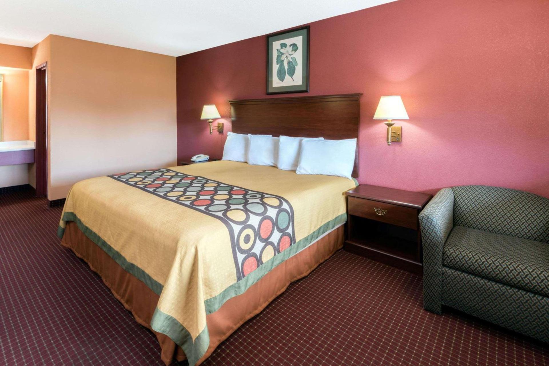 Super 8 by Wyndham Strongsville/Cleveland photo 7