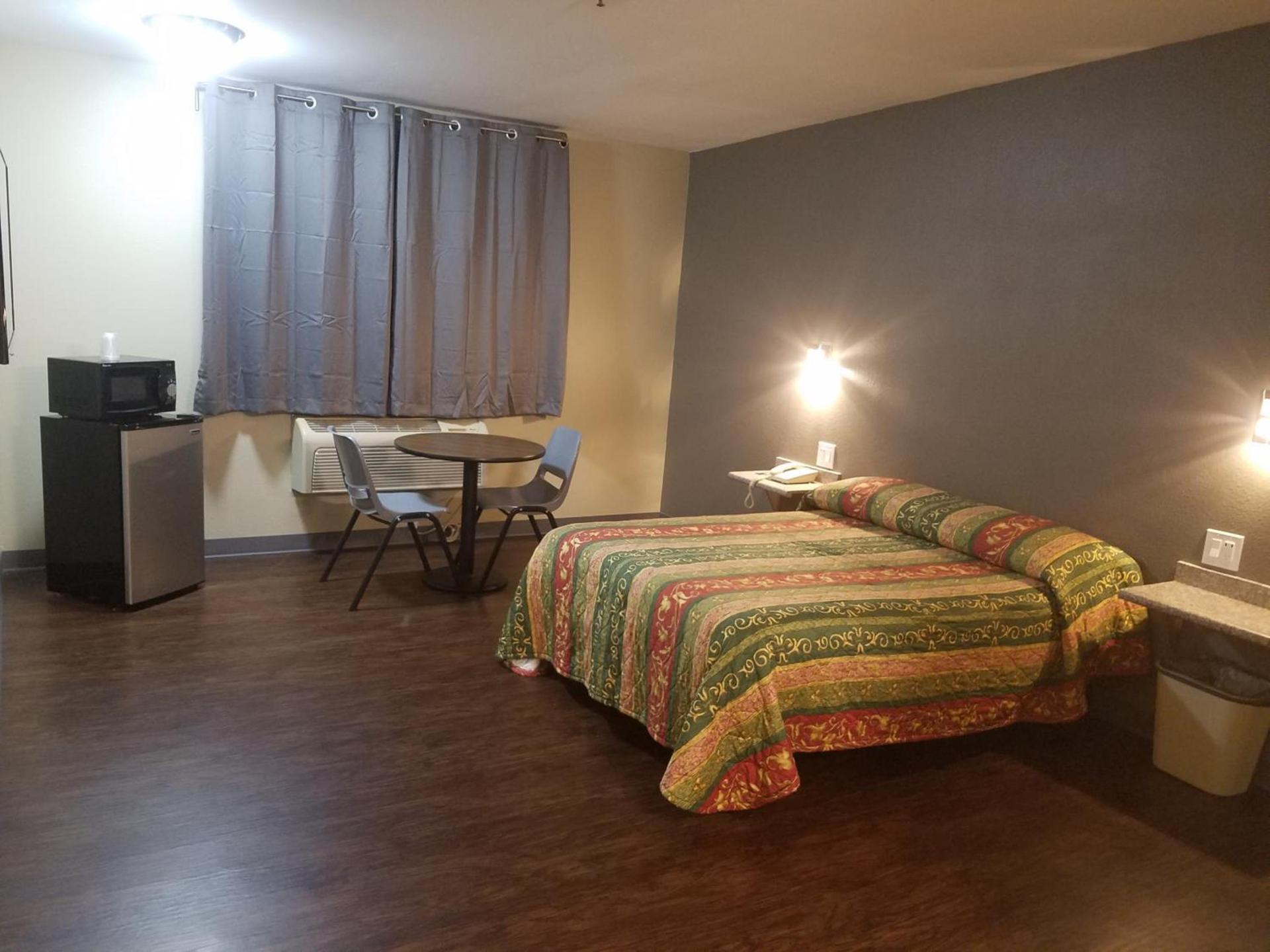 Travel Time Motel photo 9