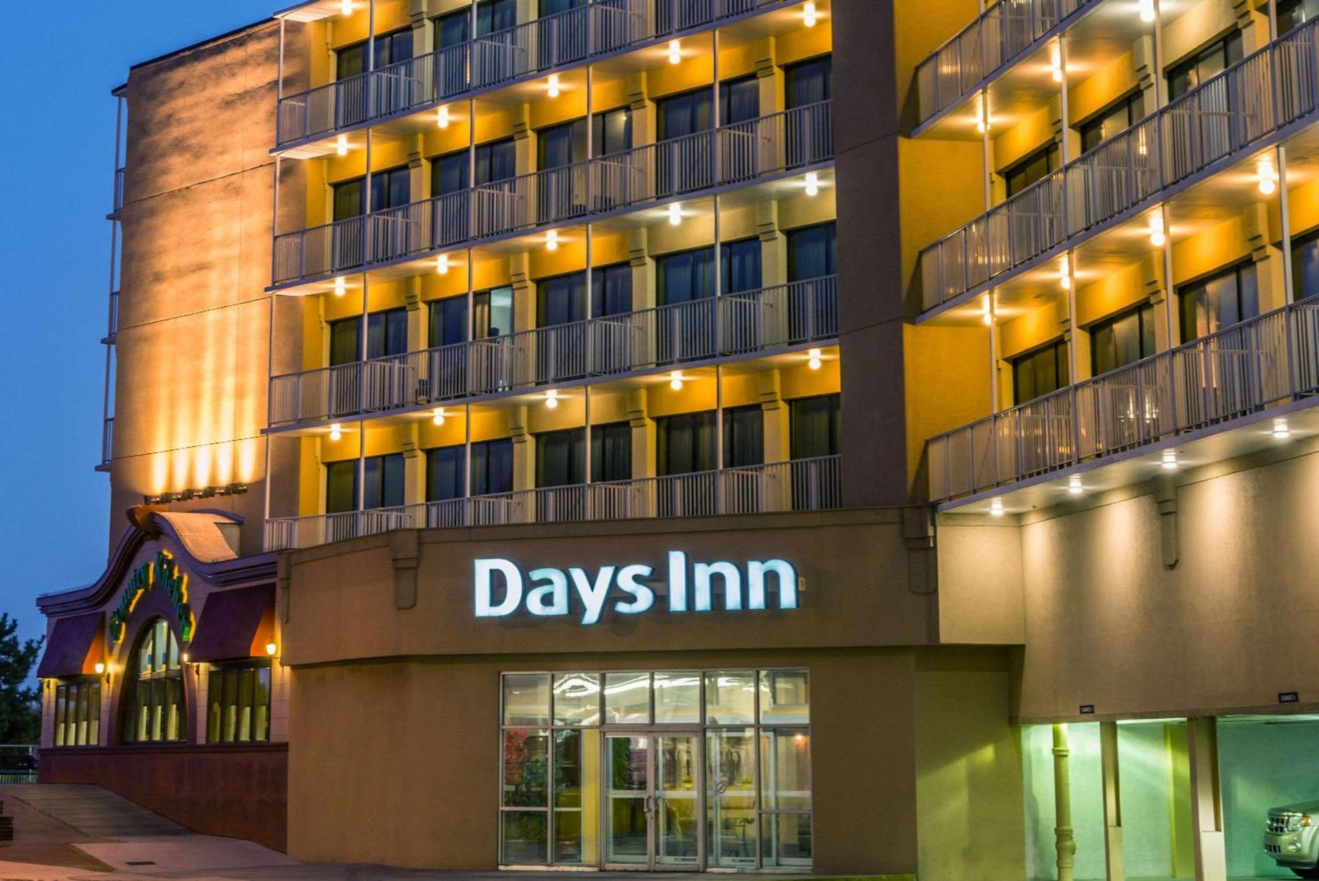 Days Inn by Wyndham Atlantic City Oceanfront-Boardwalk photo 1