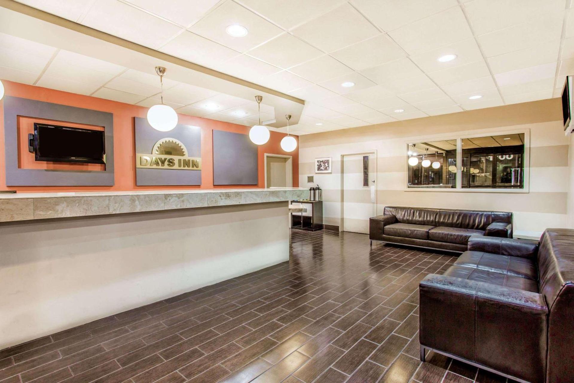 Days Inn by Wyndham Fort Lauderdale Airport Cruise Port photo 2