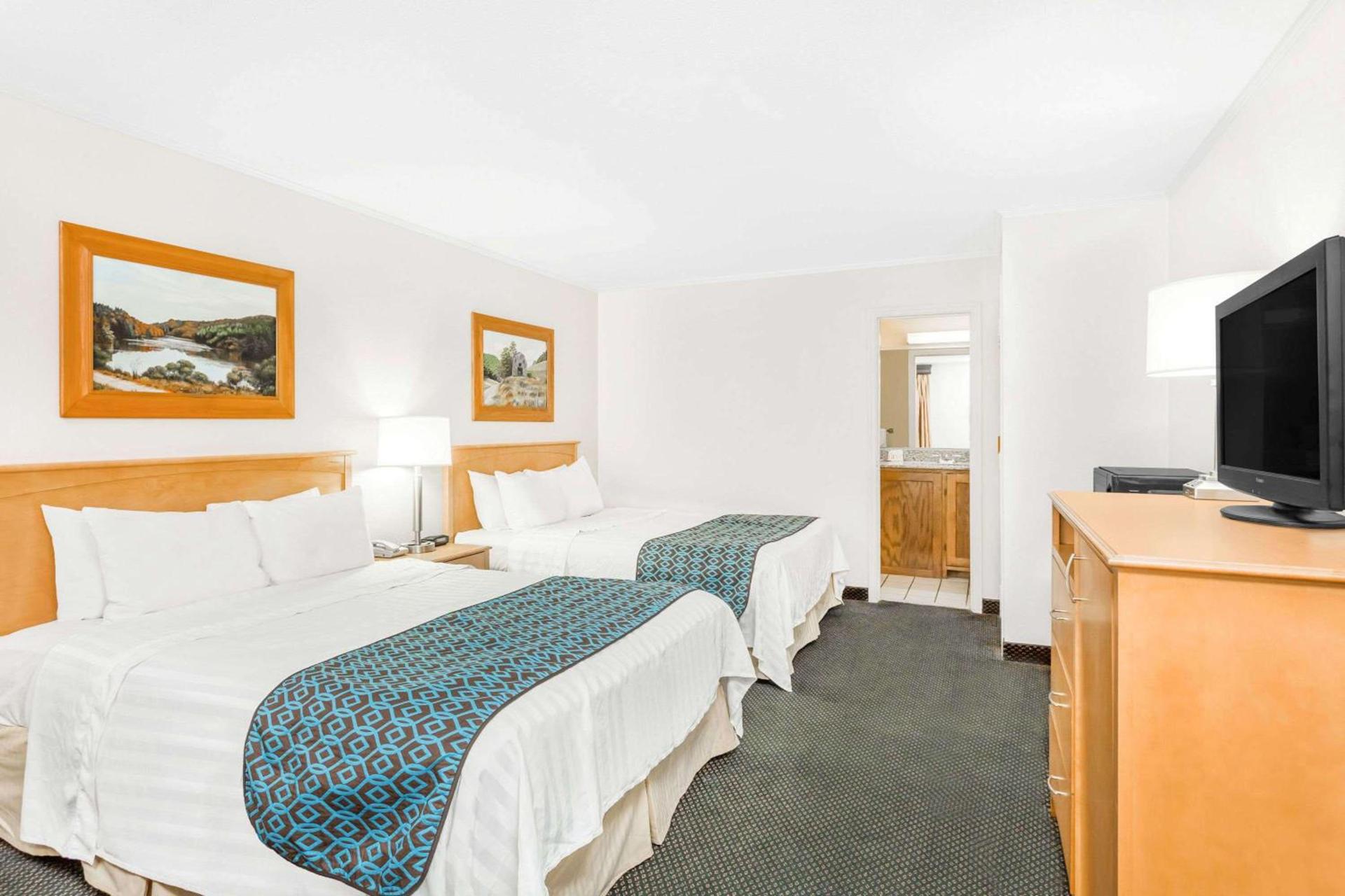 Days Inn by Wyndham Jefferson photo 9