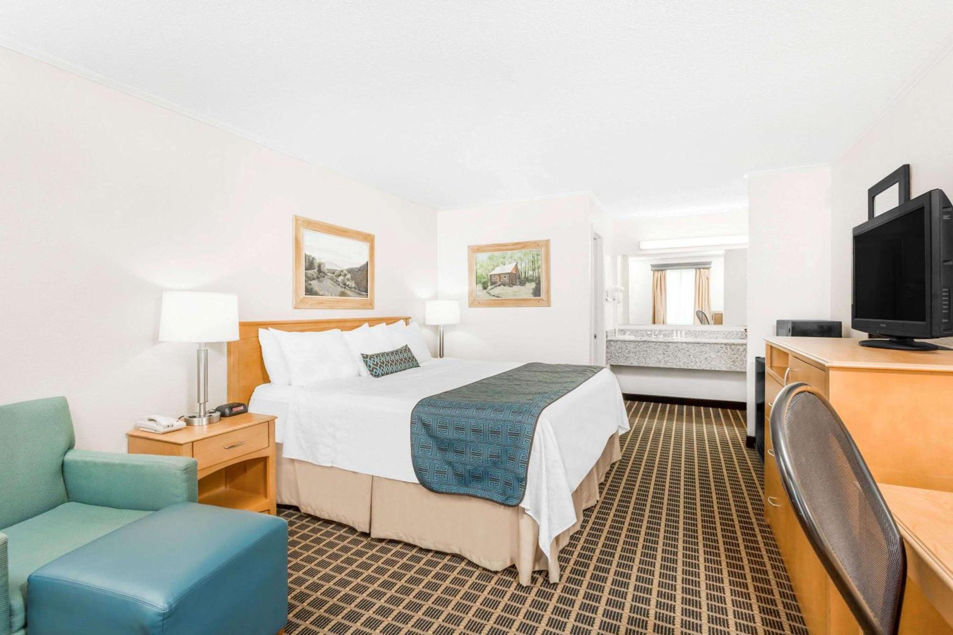 Days Inn by Wyndham Jefferson photo 21