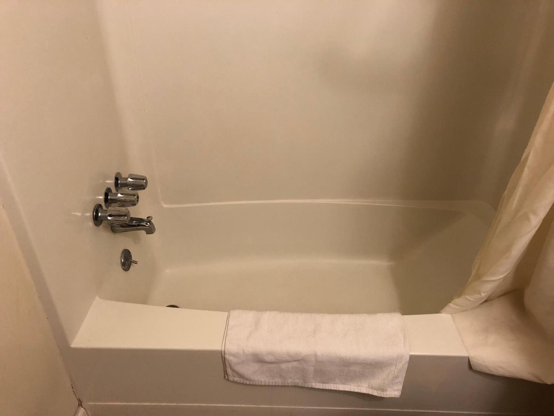 Village Inn Motel Holt photo 17