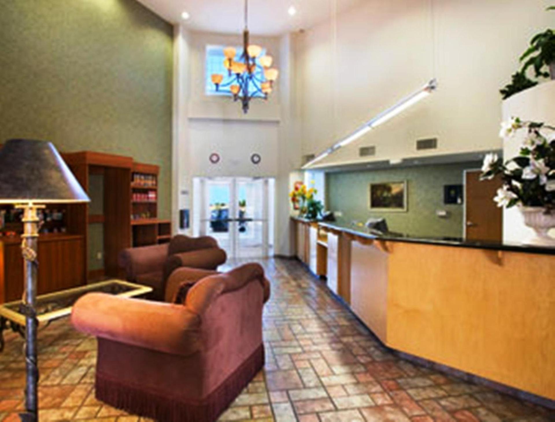 Ramada by Wyndham Williams photo 5